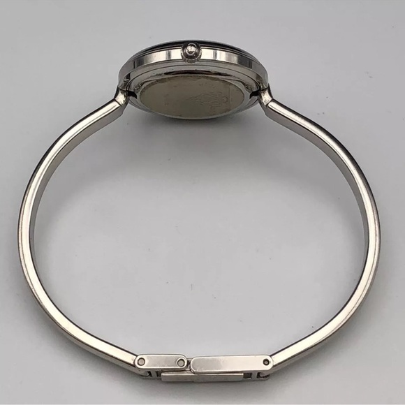 Gucci Luxury Vintage Statement Piece Watch Bracelet - Picture 11 of 13